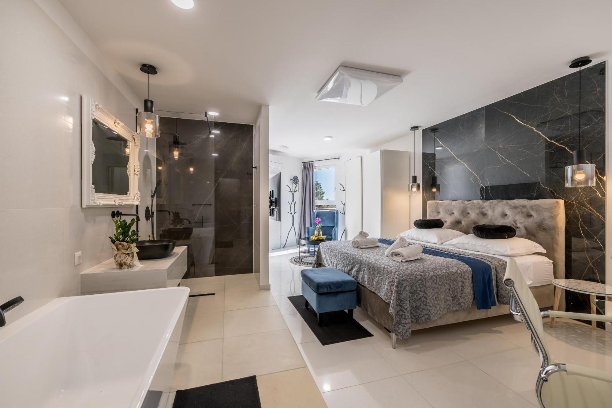 Luxury Apartment