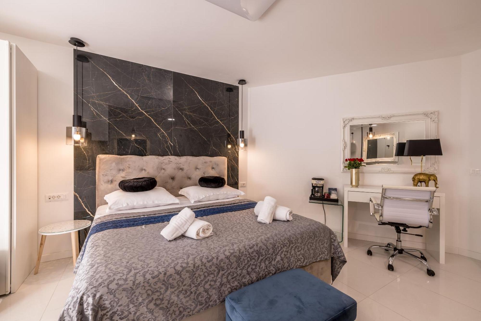 Luxury Apartment